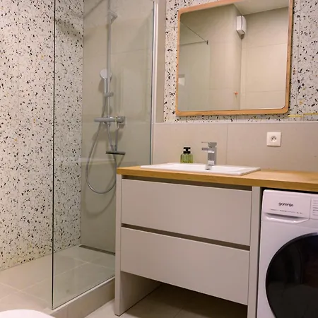 Soho V Centre, Smart & Self Check-in 24h, Private Garage Ev Banska Bystrica