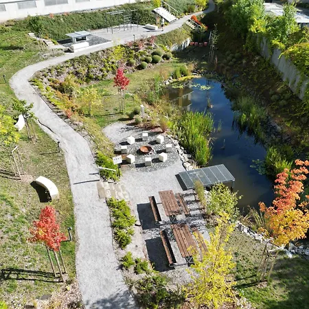 Soho V Centre, Smart & Self Check-in 24h, Private Garage Ev Apartment *