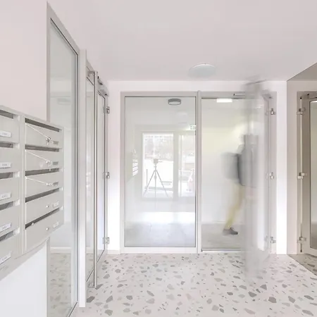 Soho V Centre, Smart & Self Check-in 24h, Private Garage Ev Apartment Banska Bystrica